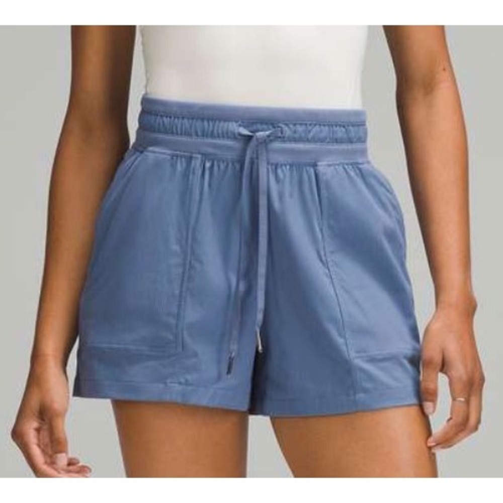 LULULEMON Dance Studio High Rise Shorts OASIS BLUE (Stripe) Unlined Pockets SZ 6